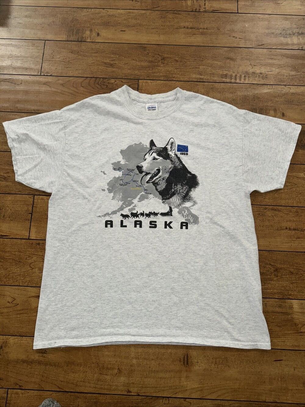 Vintage Alaska Wolf Husky T-Shirt Gray XL 22x27 Y2K Gildan Animal Tee